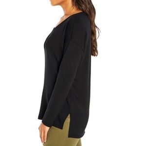 Banana Republic Women's Soft Knit Long Sleeve Sweater